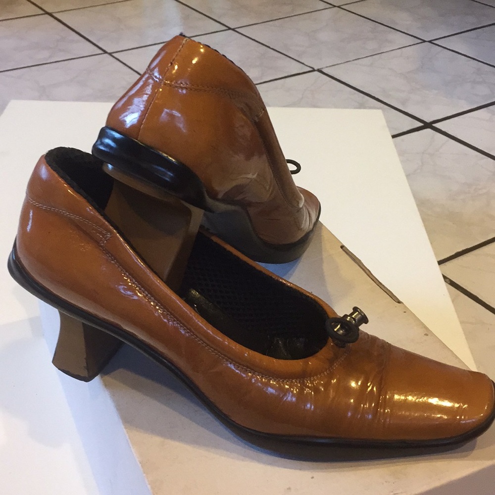Designer shoes - Picture 2 of 7